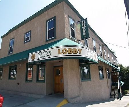 The Flying Steamshovel Inn Rossland Exterior photo