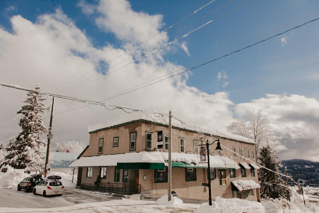 The Flying Steamshovel Inn Rossland Exterior photo